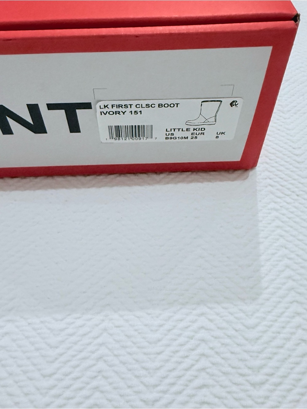 Hunter Kids Rain Boots, Ivory with Pink Hearts, Size 9 - Picture 2 of 12